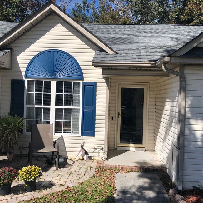 Building Photo - 3 bedroom in Magnolia Park