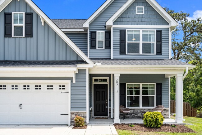 Building Photo - 4 Bedroom Home in Sneads Ferry