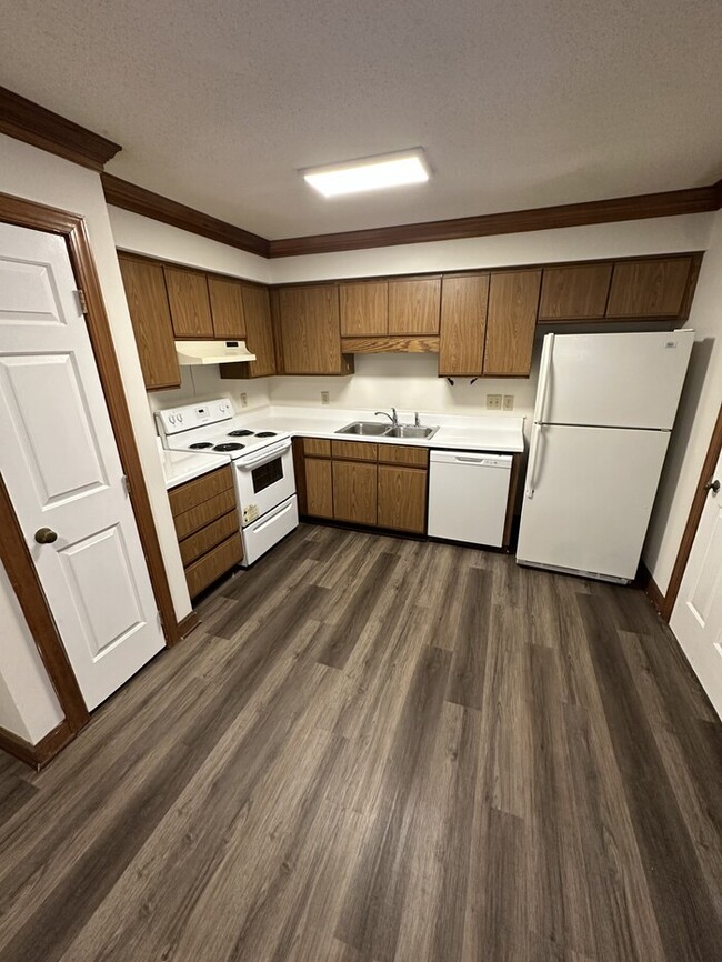 Building Photo - 3517 Ivy Commons Dr
