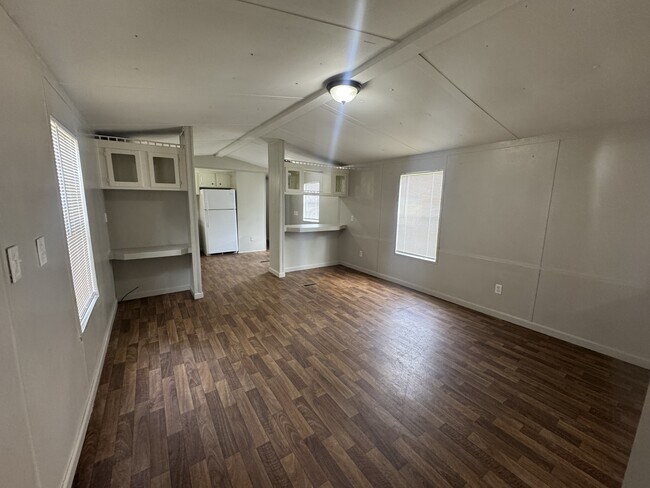 Foto del edificio - 211 Victoria Cir