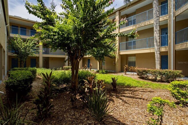 Building Photo - 7250 Westpointe Blvd