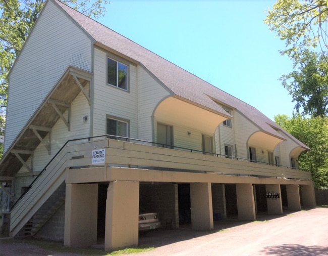 Photo - 237 Maple St Apartment