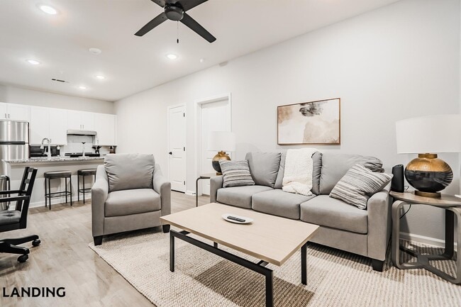 Building Photo - 1650 Harris Hill Rd