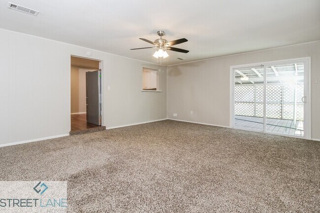 Foto del edificio - REDUCED!