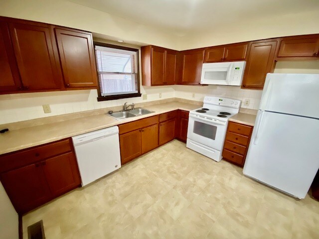 Foto del edificio - 7411 E Gum St