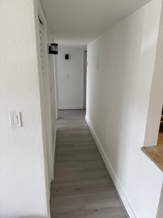 Foto del edificio - 606 W 81st St