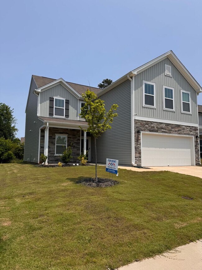 Building Photo - 3BR 2.5BA Home with an Office