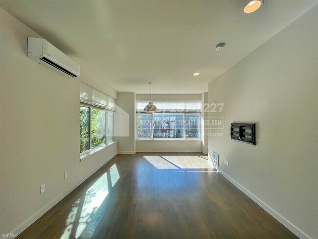 Building Photo - 2 br, 2 bath Townhome - 2353 Minor Ave Eas...