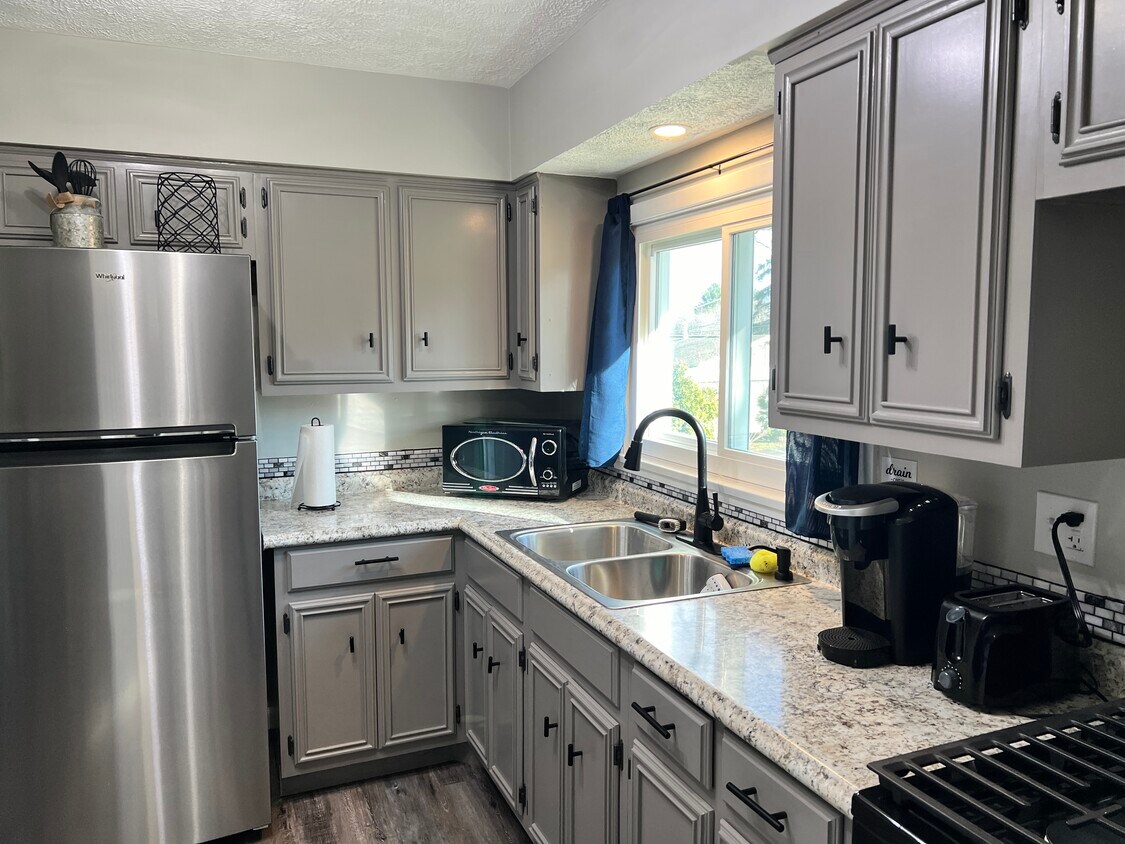 870 State St, Conneaut Lake, PA 16316 Apartments in Conneaut Lake, PA