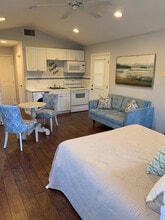 Building Photo - 25485 Day Lily Dr