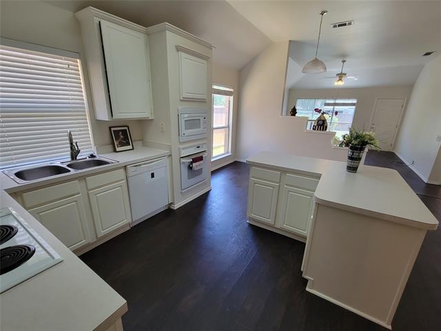 Foto del edificio - 2913 Rush Creek Rd