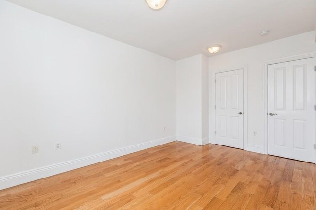 Foto del edificio - 125 43rd St