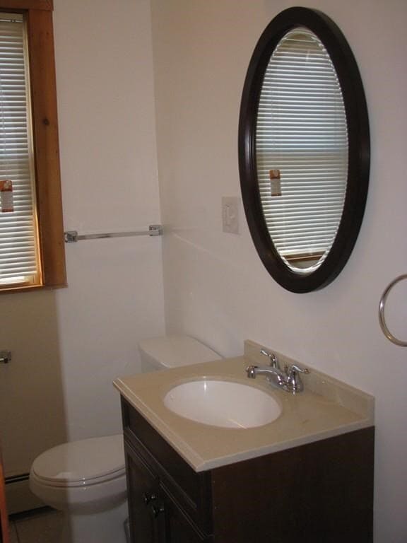 Building Photo - 384 Medford St