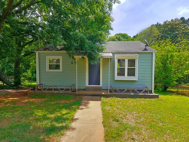 Building Photo - 110 Irene Cir