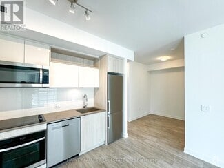Building Photo - 100-100 Dalhousie St