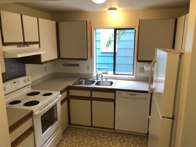 Foto del edificio - 3524 NE 92nd St Seattle, WA 98115 $3,400 P...