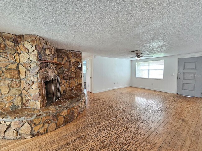 Foto del edificio - 15812 Sea Pines Dr