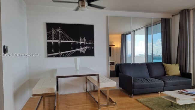 Foto del edificio - 1200 West Ave