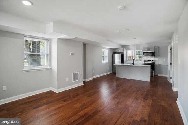 Foto del edificio - 4837 Beaufort Ave