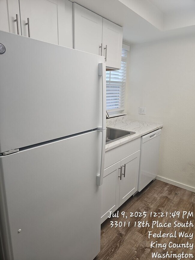 Building Photo - The Habitat Condo - 1 bedroom 1 bathroom w...
