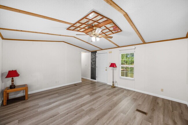 Building Photo - 6373 Kilcrease Rd