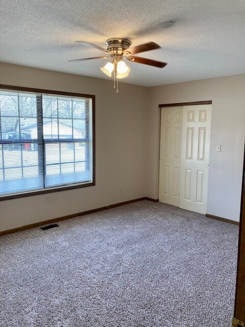 Foto del edificio - 185 Huntleigh Dr