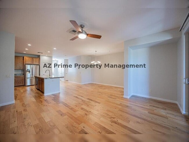 Building Photo - 10655 N 9th St