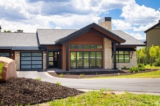 Building Photo - 364 Red Ledges Village Way