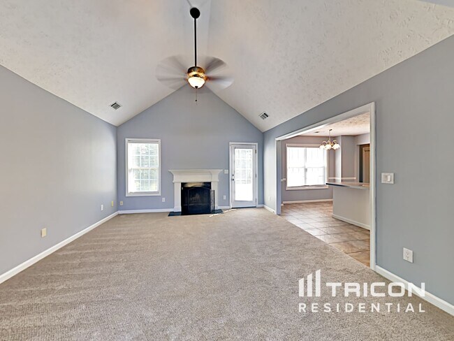 Foto del edificio - 2051 Meadowglen Ln
