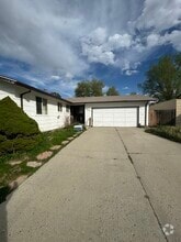 Building Photo - 2975 Herrington Dr