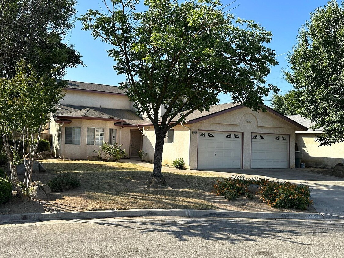 6320 N Constance Ave, Fresno, CA 93722 House Rental in Fresno, CA