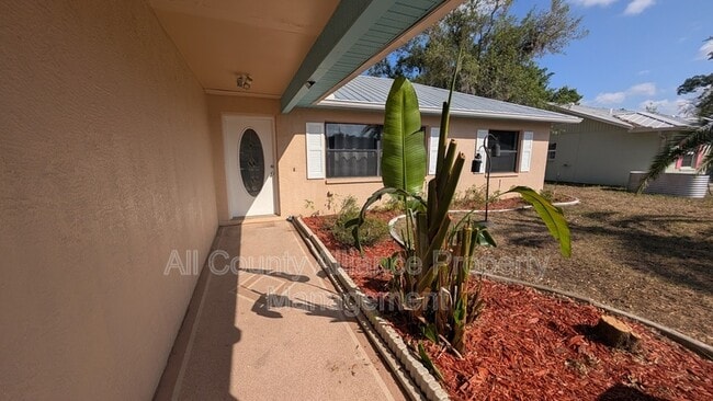 Foto del edificio - 3441 Thunderbird Ave