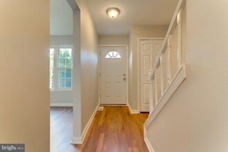 Building Photo - 6047 Bonnie Bern Ct