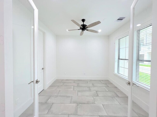 Foto del edificio - 2120 Blalock Rd