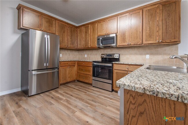 Foto del edificio - 2351 S Wall St