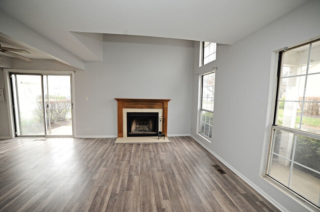 Building Photo - 208 Ivy Ct