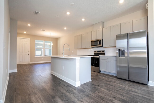 Photo - 16350HVS House