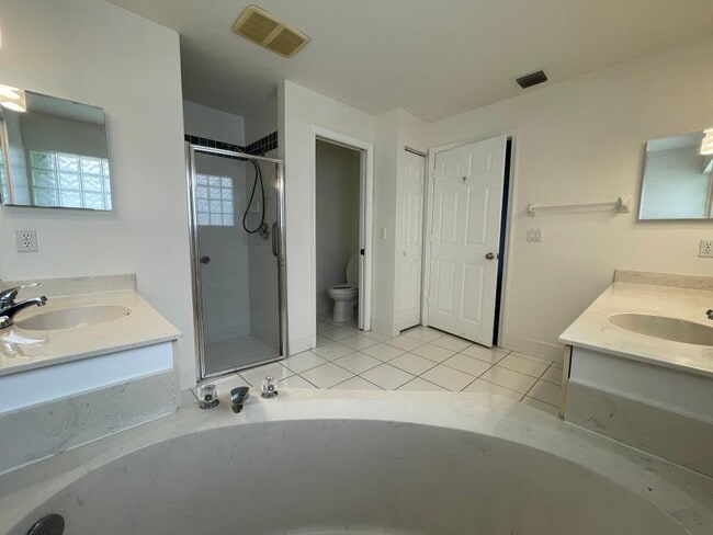 Building Photo - 22875 Barrister Dr