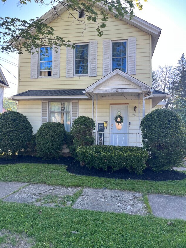 Primary Photo - 412 N Martin St