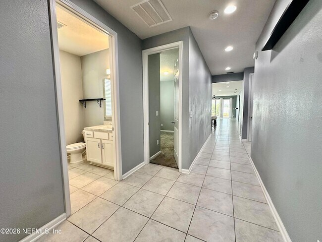 Building Photo - 1443 Tropical Pine Cove