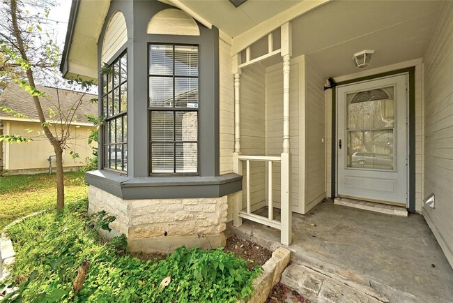 Building Photo - 2100 Balsam Way