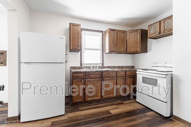 Foto del edificio - 2419 S Vermont Ave