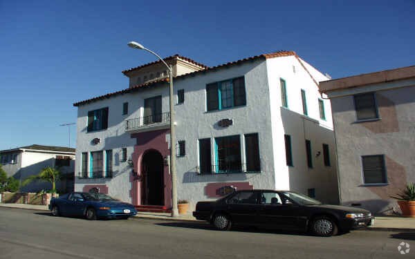 Primary Photo - 60 Argonne Ave