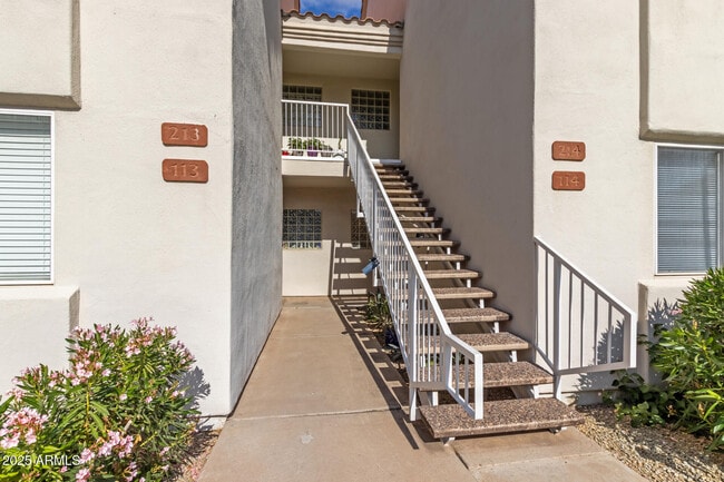 Building Photo - 10401 N 52ND St