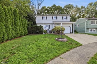 Building Photo - 518 Orchard Pl
