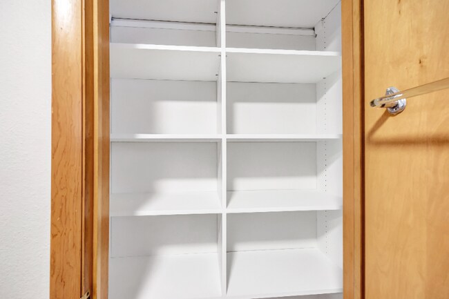 Building Photo - 1541 Buffalo St