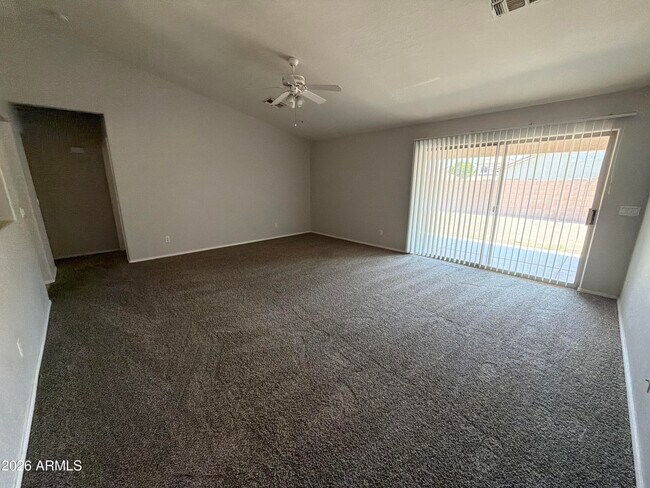 Foto del edificio - 13223 W Desert Rock Dr