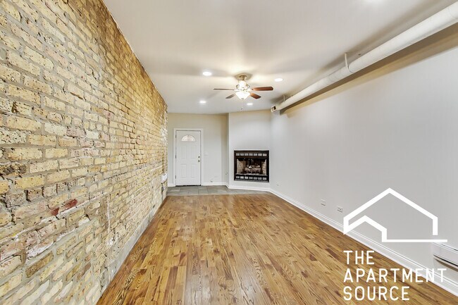 Building Photo - 1806 N Sheffield Ave
