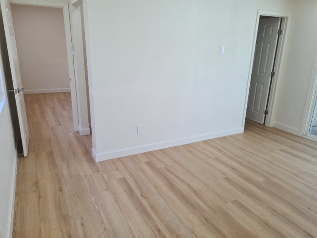 Building Photo - 1028 Farel Ave