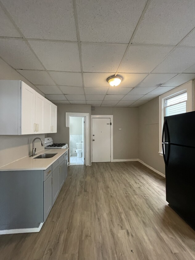 Foto principal - 70 Armstrong Ave